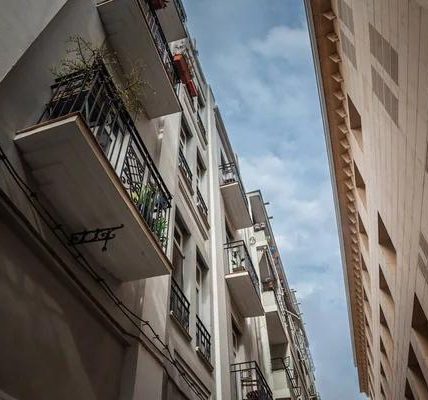 Modern apartment rentals close to schools and offices