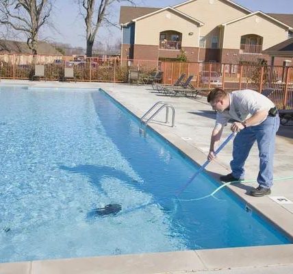 Southern California Pools That Redefine Outdoor Entertainment
