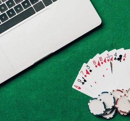 Nổ hũ trực tuyến và cơ chế RNG được giải thích trên thantai88